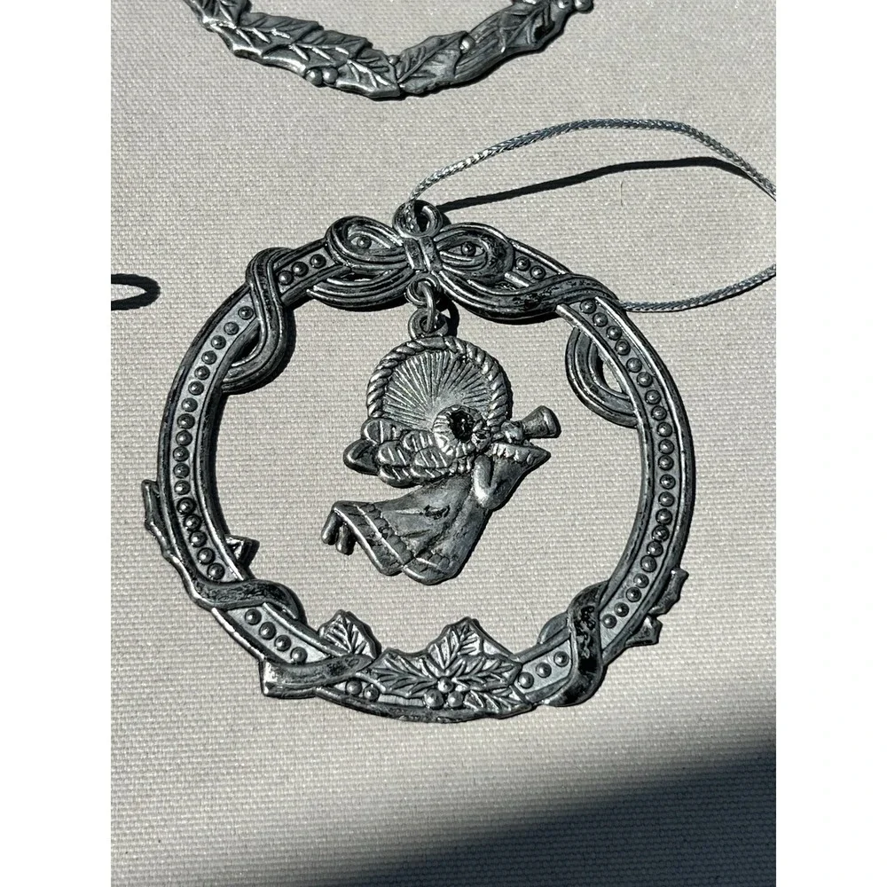 Vtg Pewter Christmas Ornaments 6 Round Cat Horse Angel Snowman Stocking Santa‎